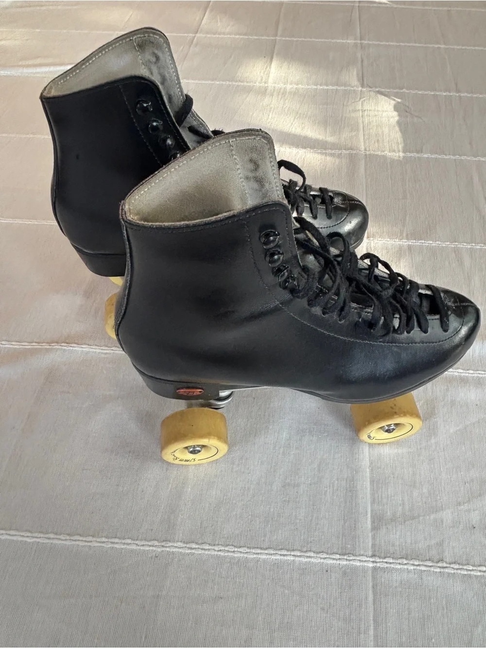 Vintage Riedell Roller Skates Black Leather Sure-Grip Plates Rollerbones Wheels - Picture 13 of 13